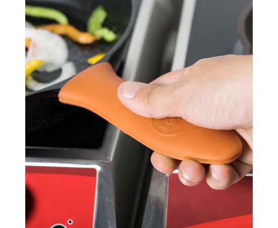 Перчатка-ухват, 14x5 см, оранжевая, силикон, Lodge, Цвет: Оранжевый, фото , изображение 2