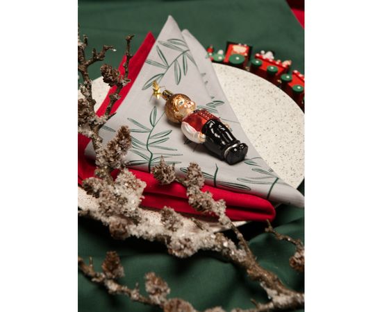 Салфетка сервировочная из хлопка красного цвета Russian North, 45х45 см, Tkano, фото , изображение 3