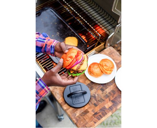 Пресс для бургера 15 см, черный, чугун, Lodge, фото , изображение 5