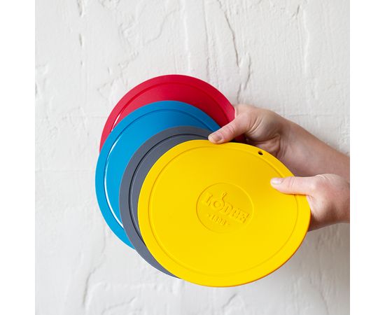 Коврик круглый силиконовый 18,2 см желтый Lodge, фото , изображение 2