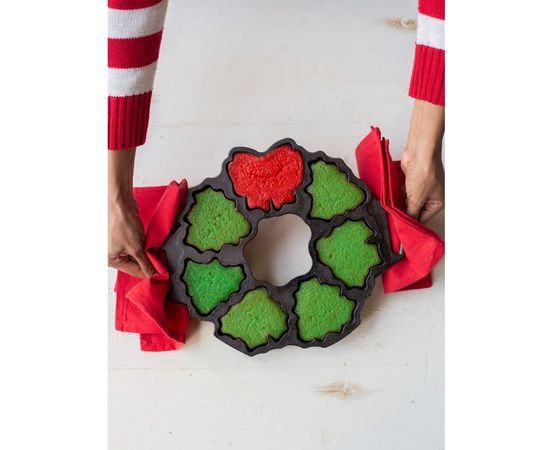 Форма для выпечки печенья с силиконовыми прихватами, круглая, 32 см, 7 отделений, материал: чугун, BWHWA1, BAKEWARE, LODGE, США, фото , изображение 10