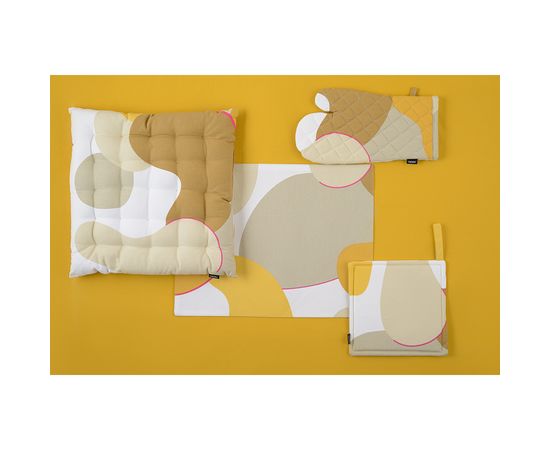 Подушка на стул из хлопка горчичного цвета с авторским принтом из коллекции Freak Fruit, 40х40 см, Tkano, фото , изображение 5