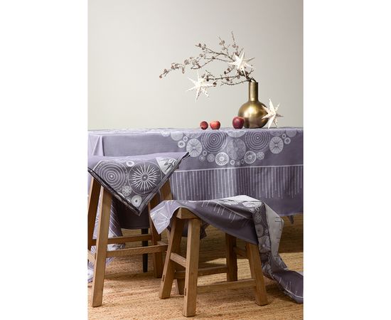 Скатерть из хлопка фиолетово-серого цвета с рисунком Ледяные узоры, New Year Essential, 180х180см, Tkano, фото , изображение 2
