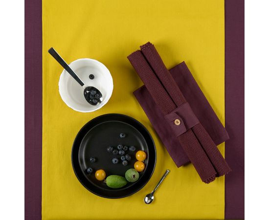 Салфетка под приборы из умягченного льна с декоративной обработкой бордового цвета Essential, 35х45, Tkano, фото , изображение 4 Салфетка под приборы из умягченного льна с декоративной обработкой бордового цвета Essential, 35х45, Tkano, фото , изображение 4