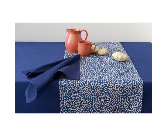 Дорожка на стол темно-синего цвета с принтом Спелая Смородина из коллекции Scandinavian touch, 45х150 см, Tkano, фото , изображение 2