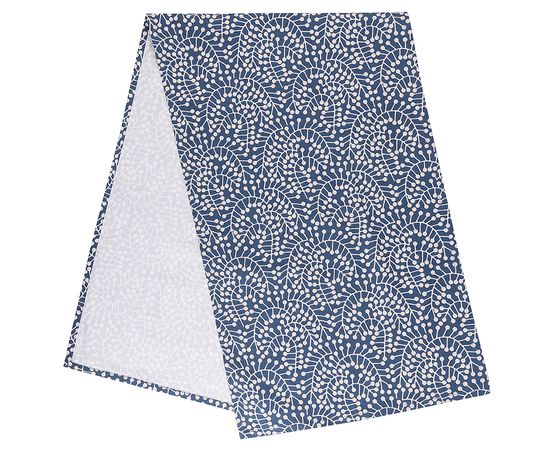 Дорожка на стол темно-синего цвета с принтом Спелая Смородина из коллекции Scandinavian touch, 45х150 см, Tkano, фото , изображение 3