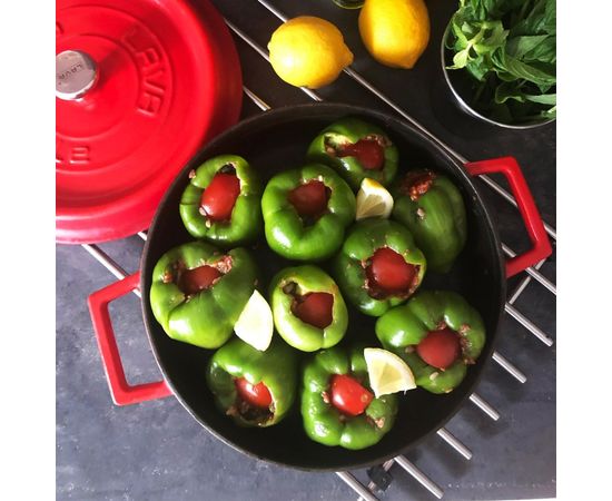 Кастрюля чугунная эмалированная красная с крышкой, 32 см, LAVA, фото , изображение 6 Кастрюля чугунная эмалированная красная с крышкой, 32 см, LAVA, фото , изображение 6